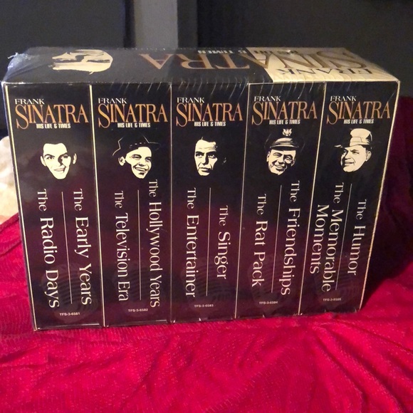 Frank Sinatra life and times video box set - Picture 3 of 5